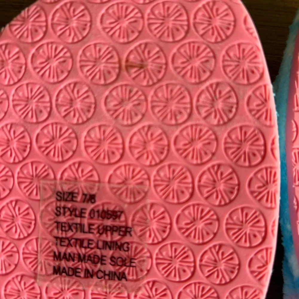 Lilly Pulitzer Slippers - Picture 6 of 7